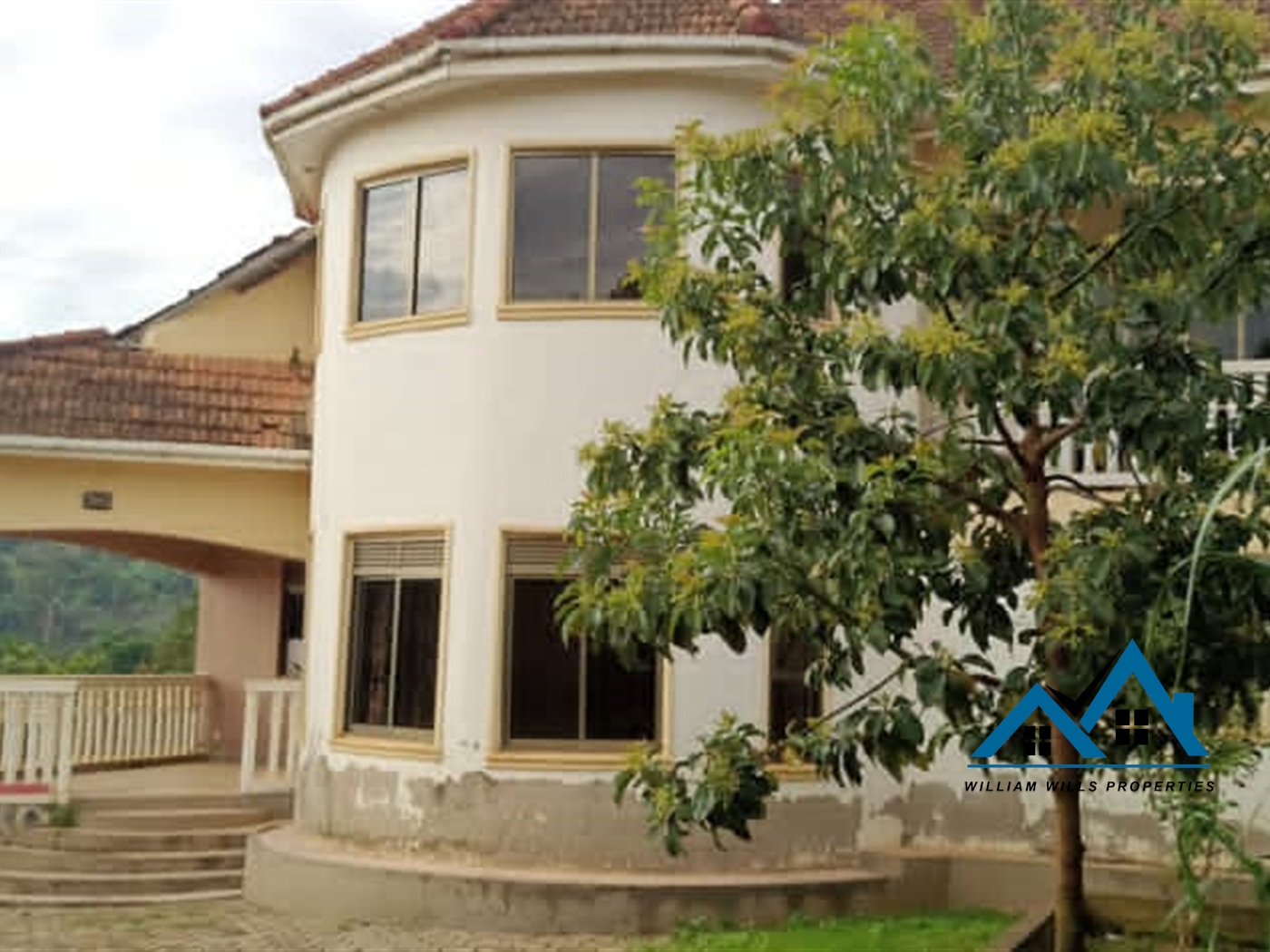 Storeyed house for sale in Namugongo Mukono
