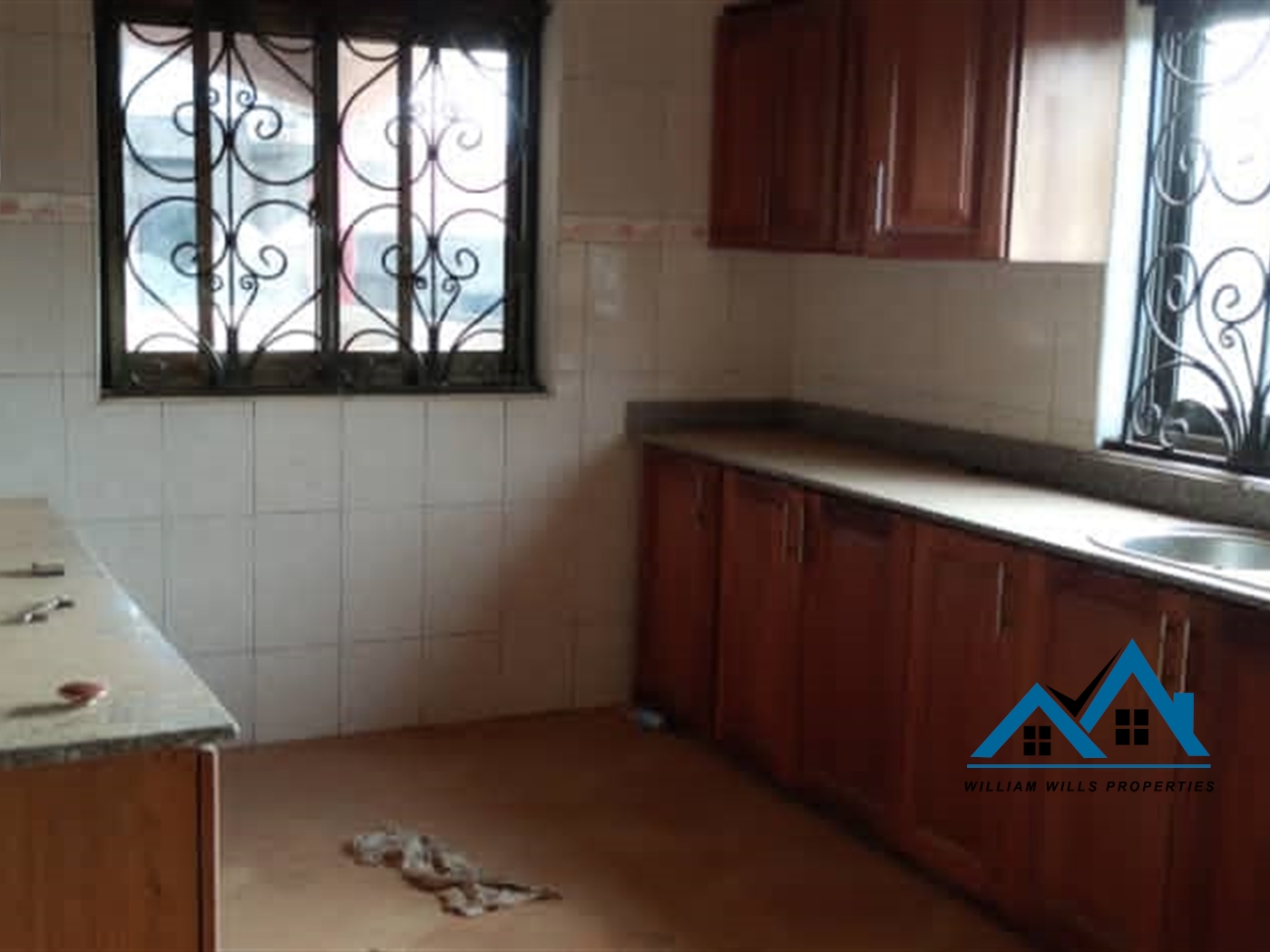 Storeyed house for sale in Namugongo Mukono