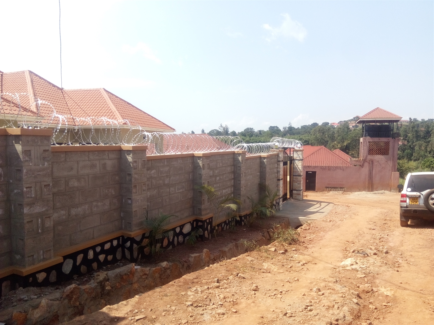 Duplex for sale in Bwebajja Wakiso