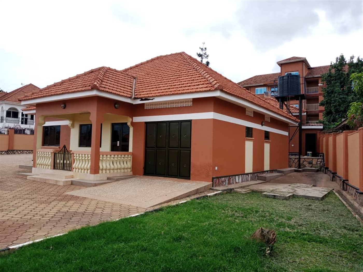 Bungalow for rent in Kiwatule Kampala