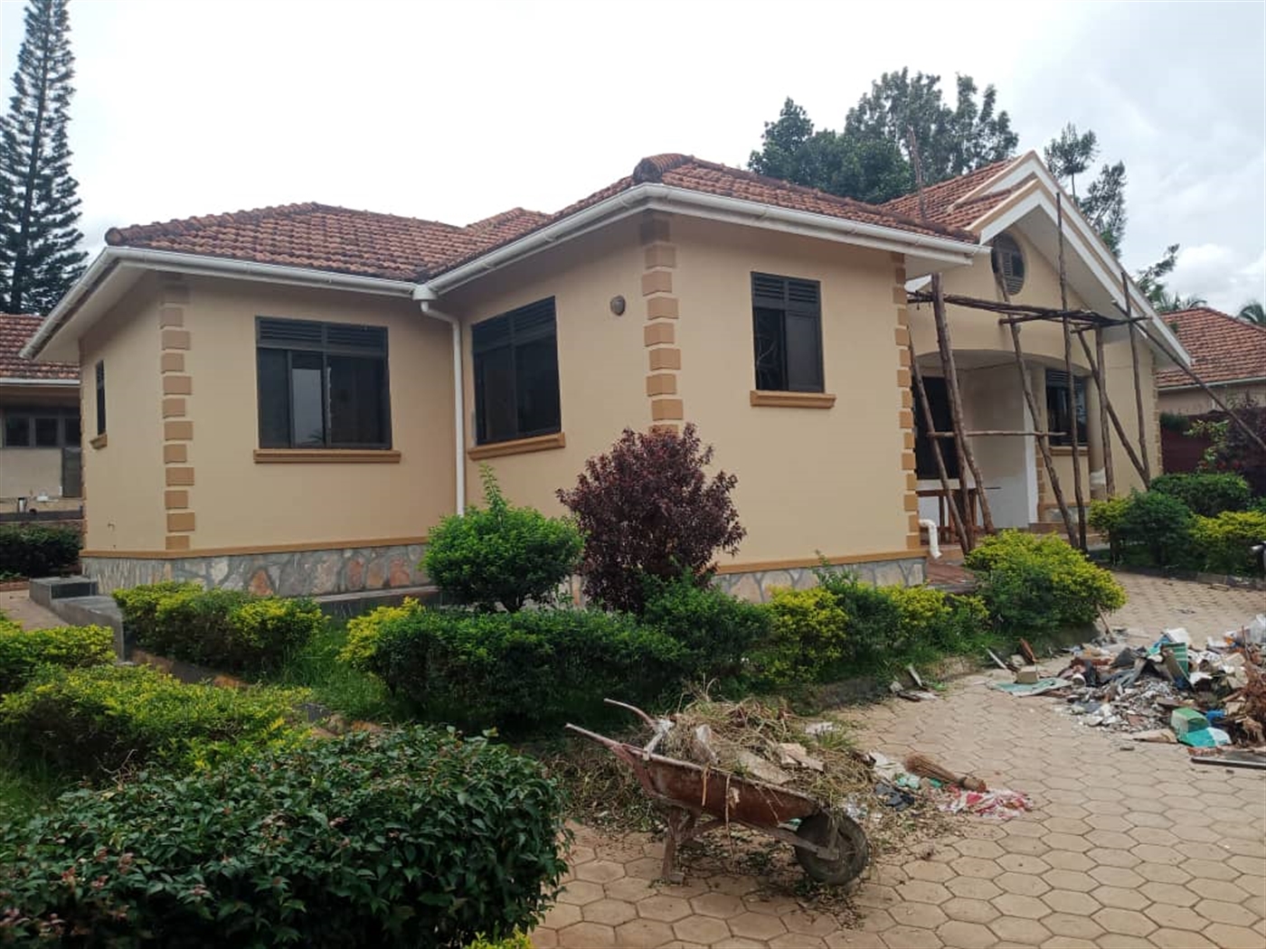 Bungalow for rent in Lubowa Wakiso