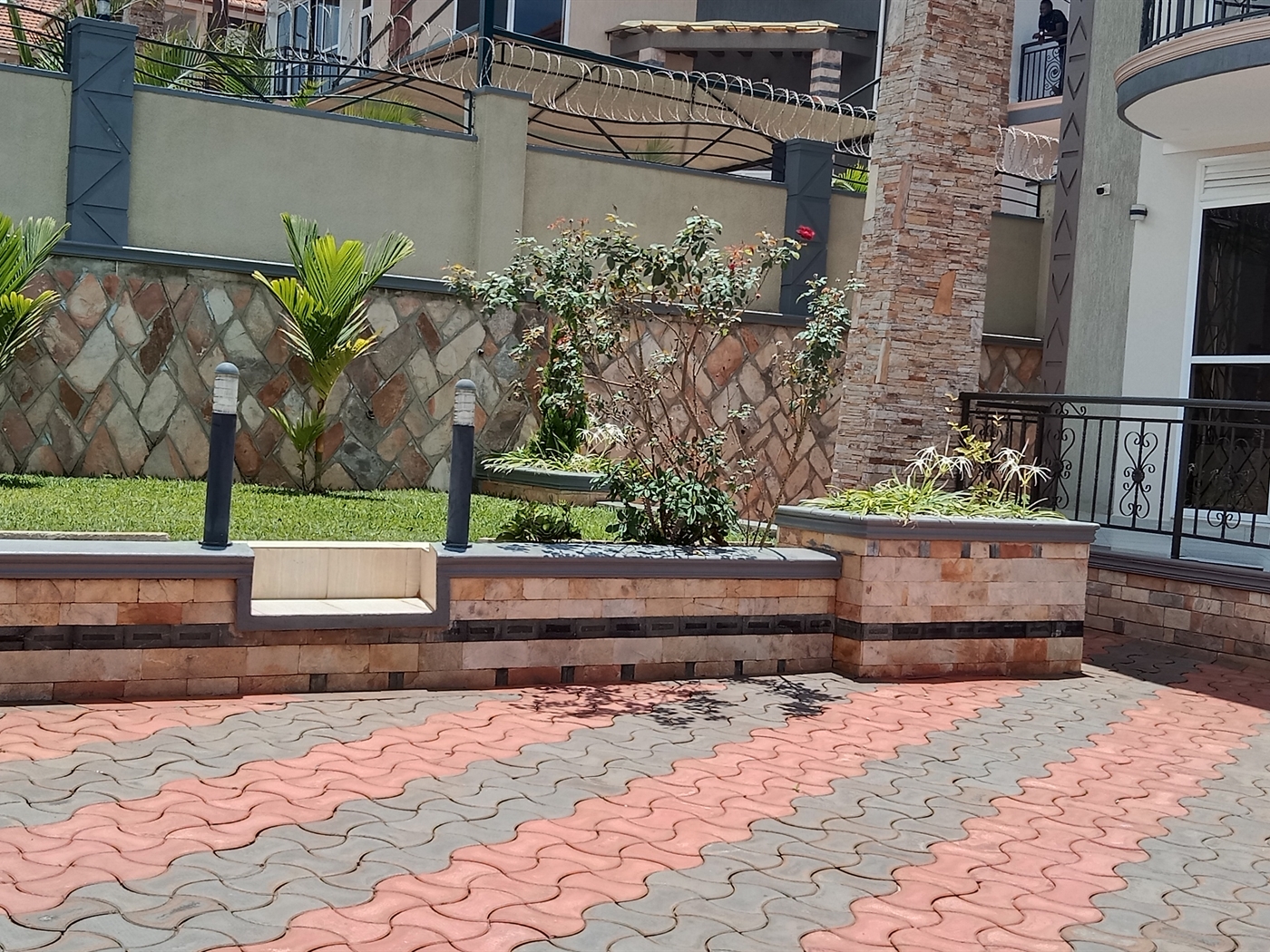 Mansion for sale in Akright Wakiso