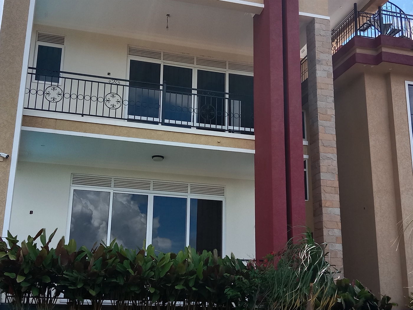 Storeyed house for sale in Munyonyo Kampala