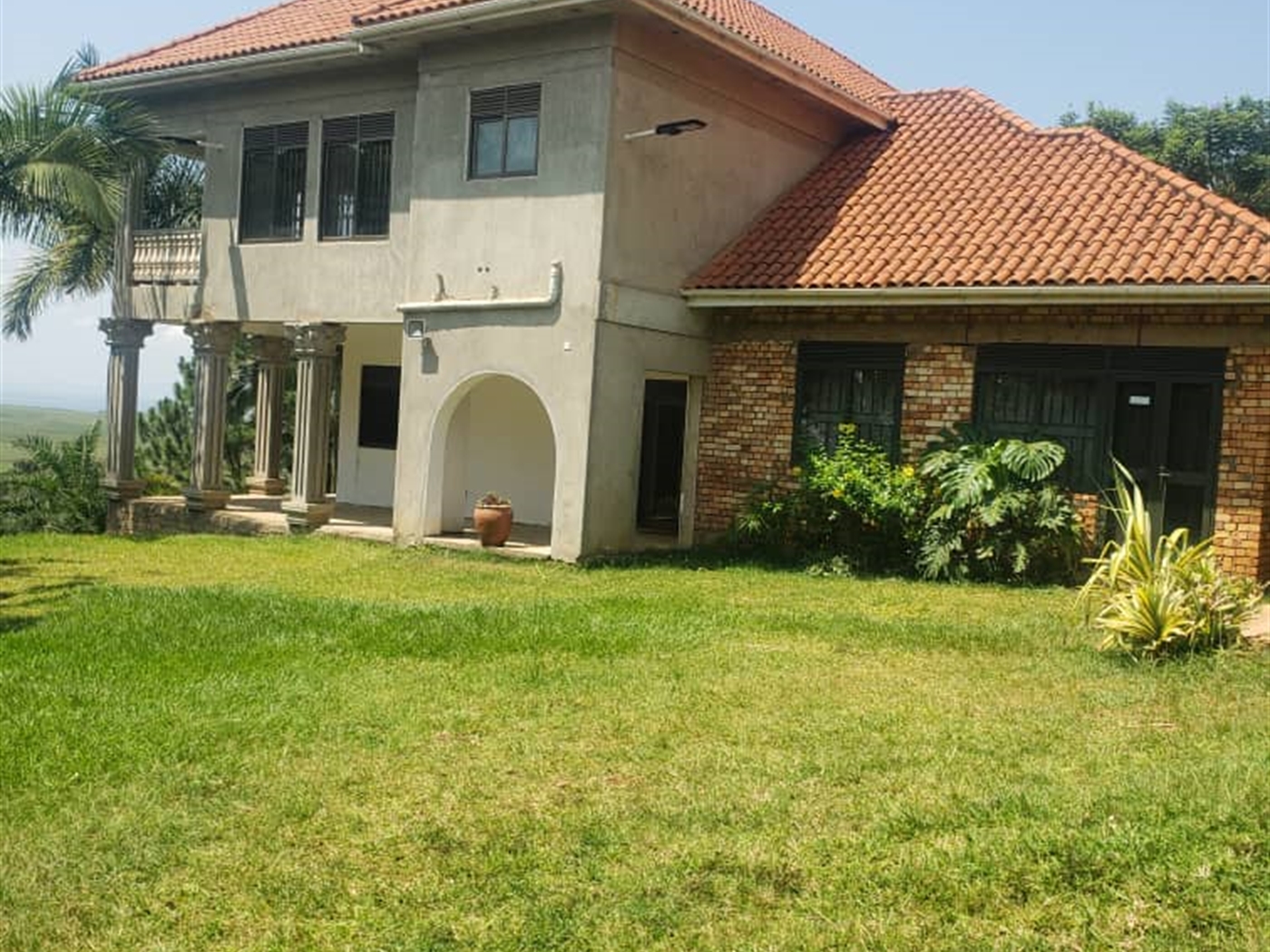 Storeyed house for sale in Namulanda Wakiso