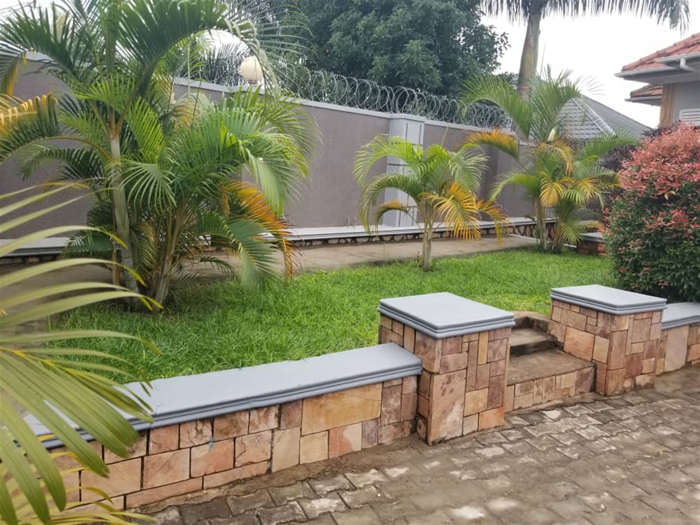 Bungalow for sale in Bwebajja Wakiso