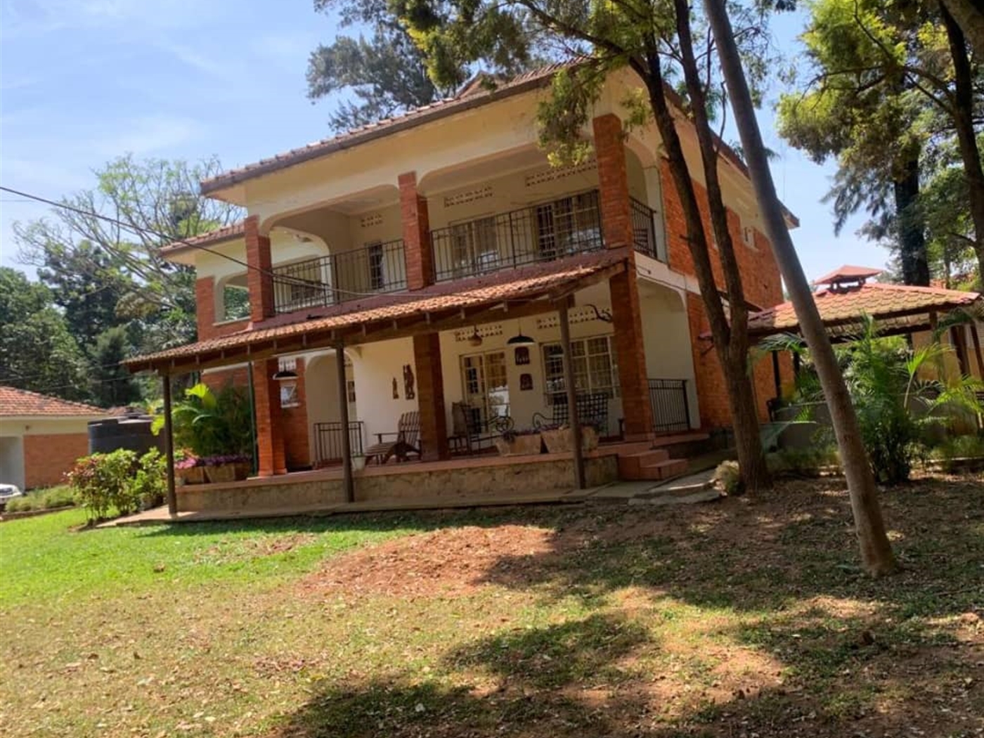Storeyed house for sale in Luzira Wakiso
