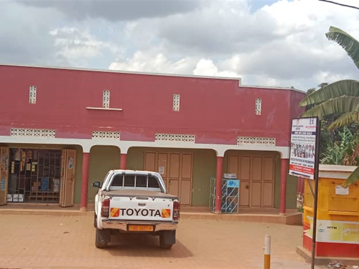 Shop for sale in Kirinya Wakiso