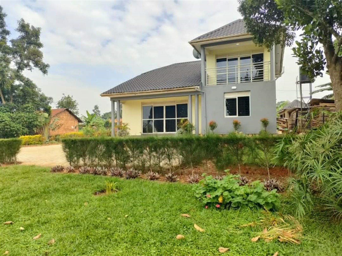 Storeyed house for sale in Katubwe Wakiso
