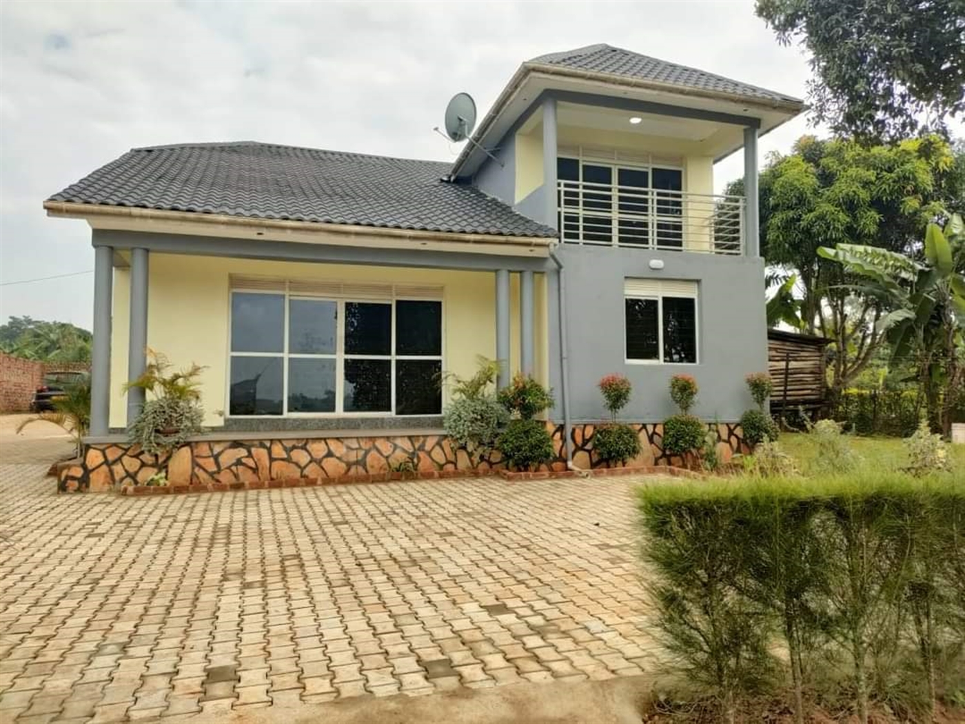 Storeyed house for sale in Katubwe Wakiso