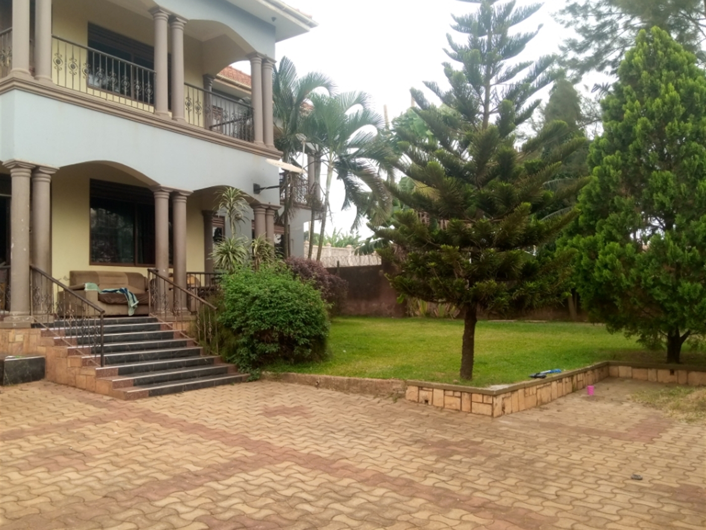 Storeyed house for sale in Kulambilo Wakiso