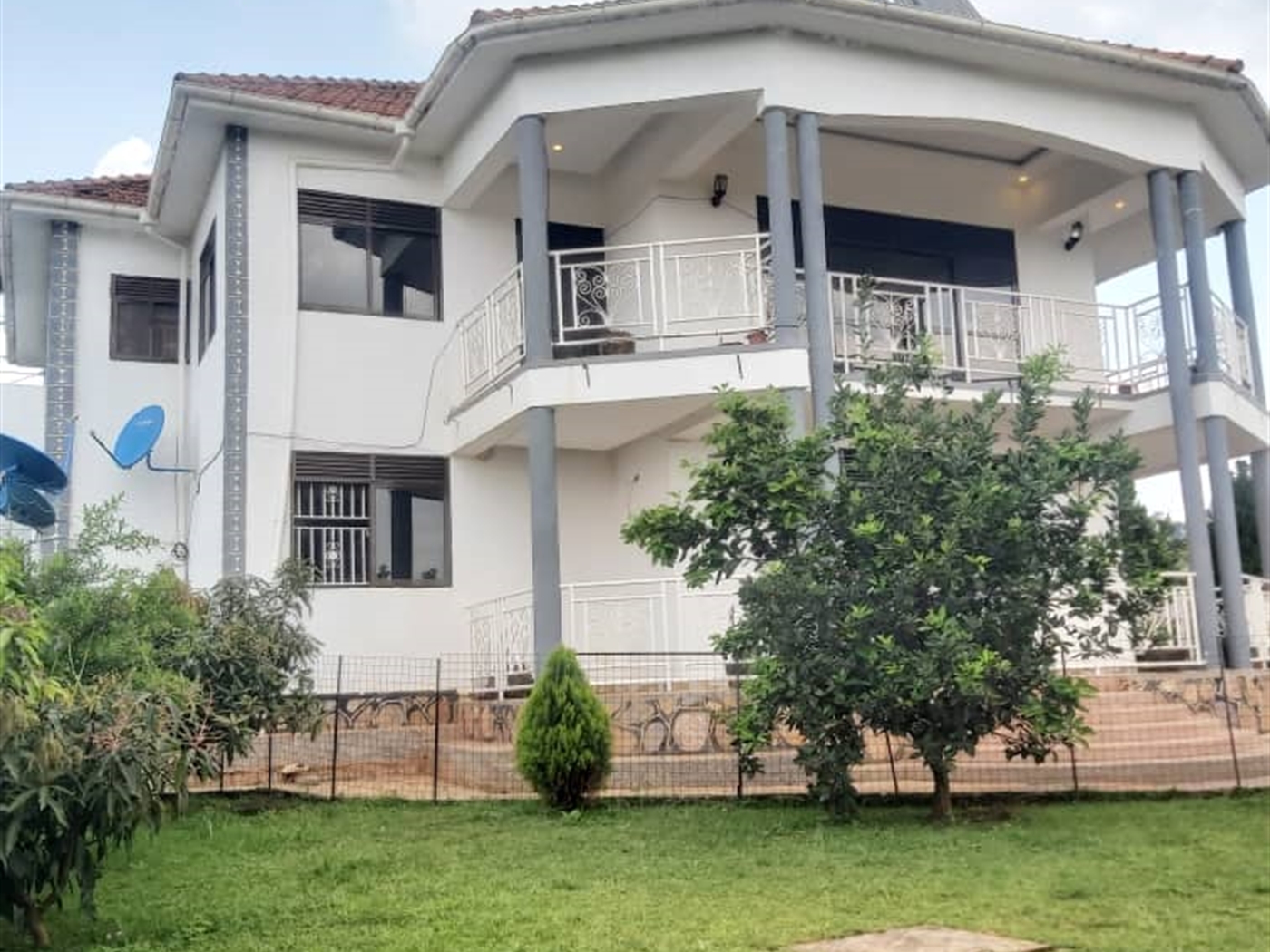 Storeyed house for sale in Akright Wakiso