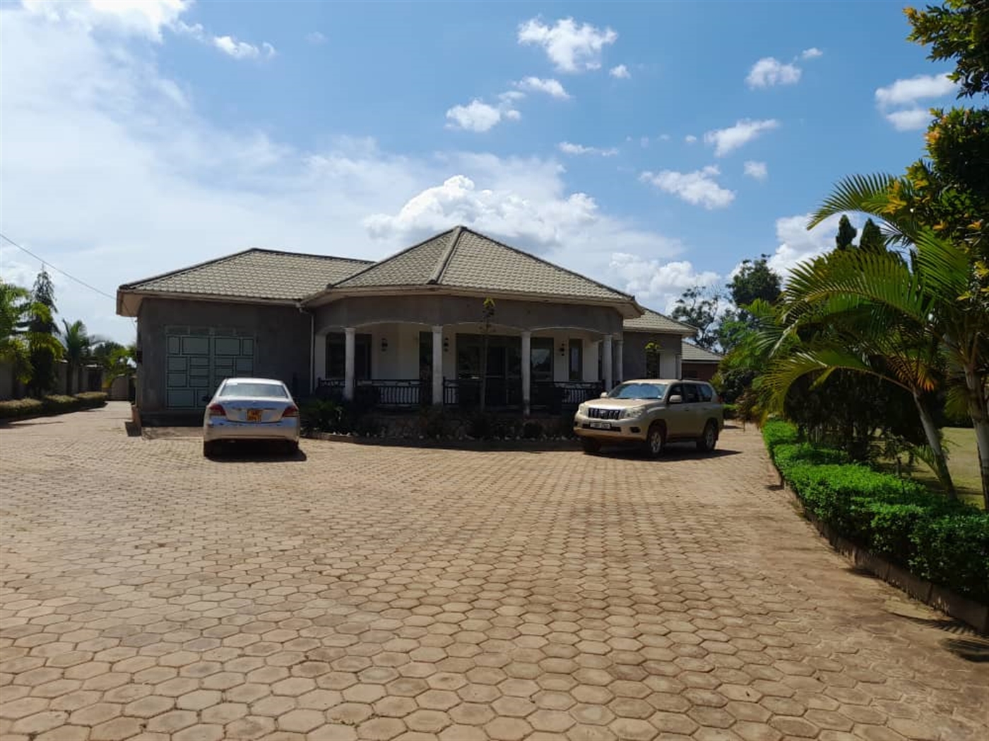 Storeyed house for sale in Kakiri Wakiso