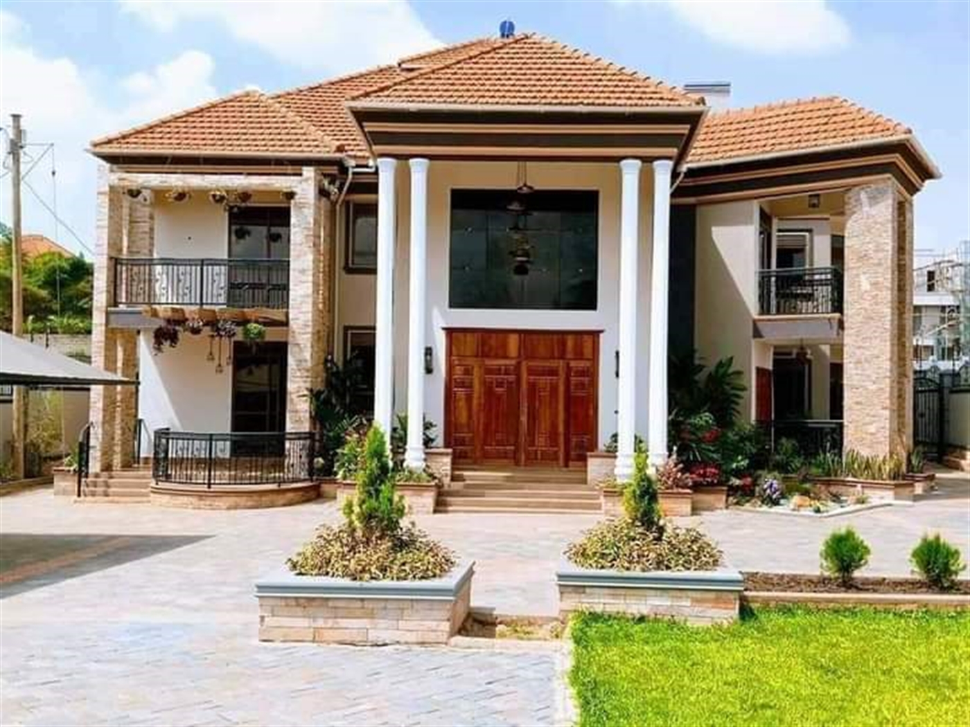 Mansion for sale in Kyanja Kampala