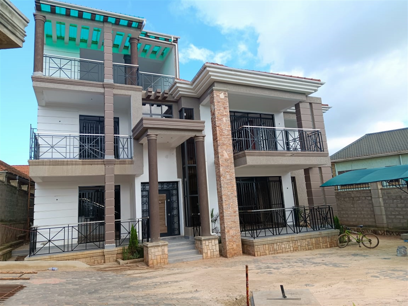 Storeyed house for sale in Ssekiwuga Wakiso