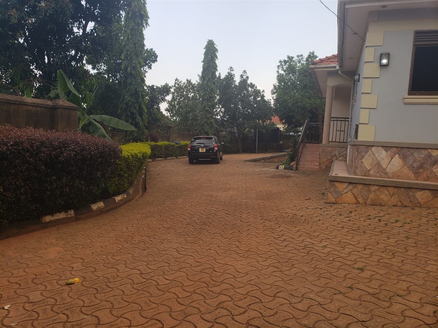 Bungalow for rent in Kisaasi Kampala