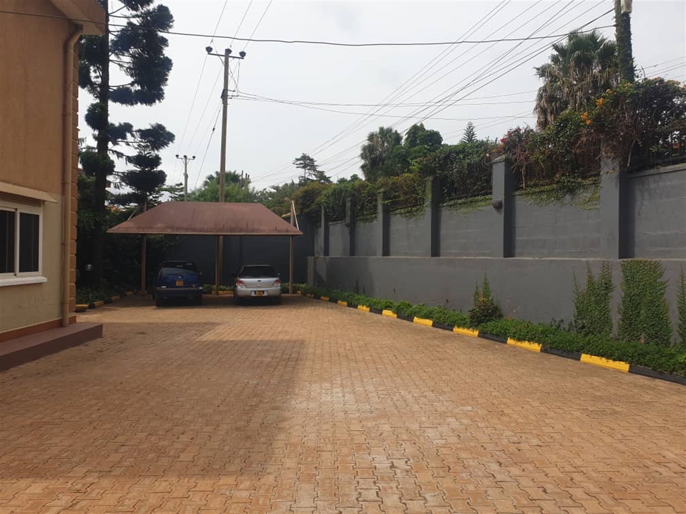 Storeyed house for rent in Lubowa Wakiso