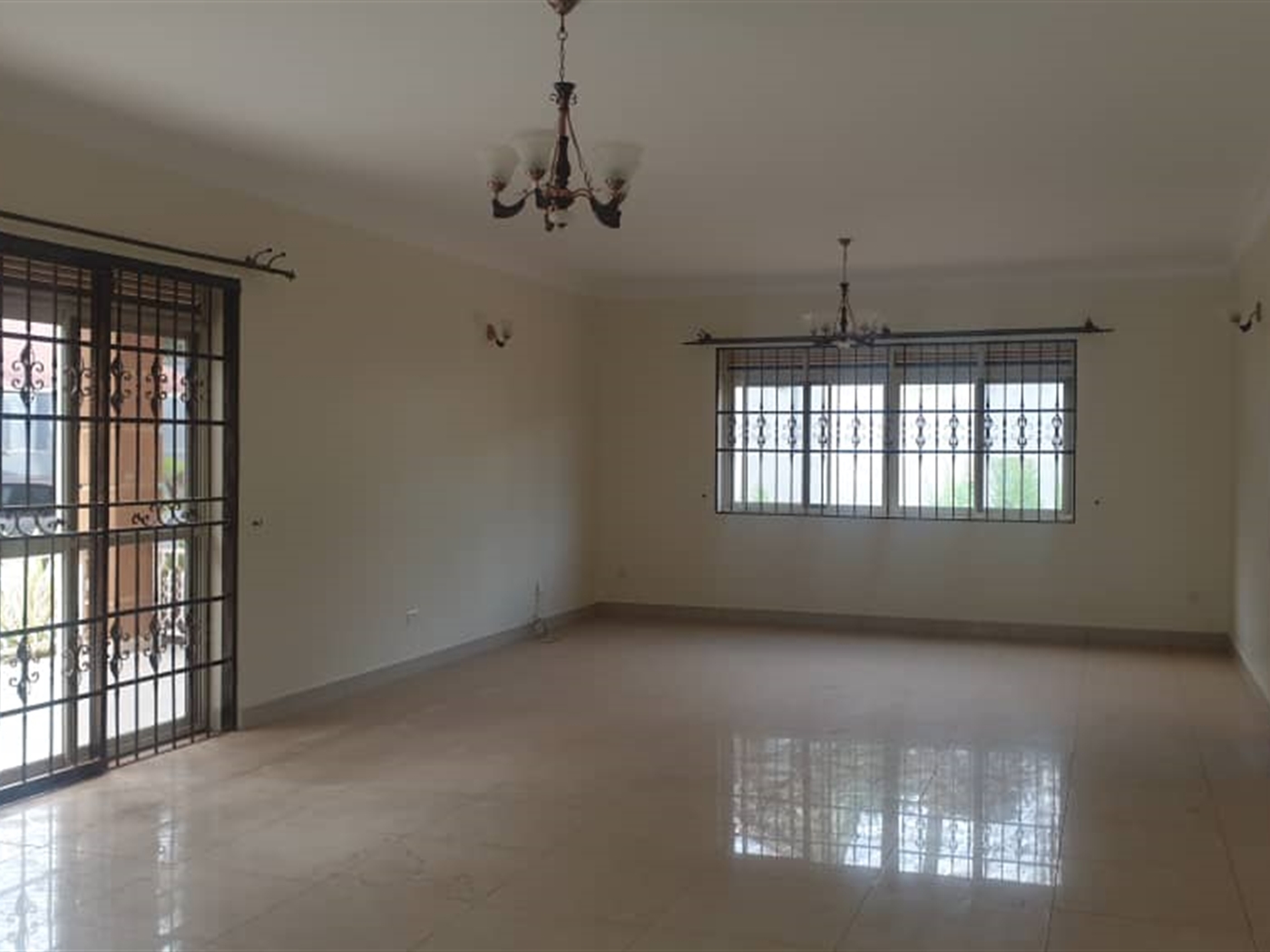 Storeyed house for rent in Lubowa Wakiso