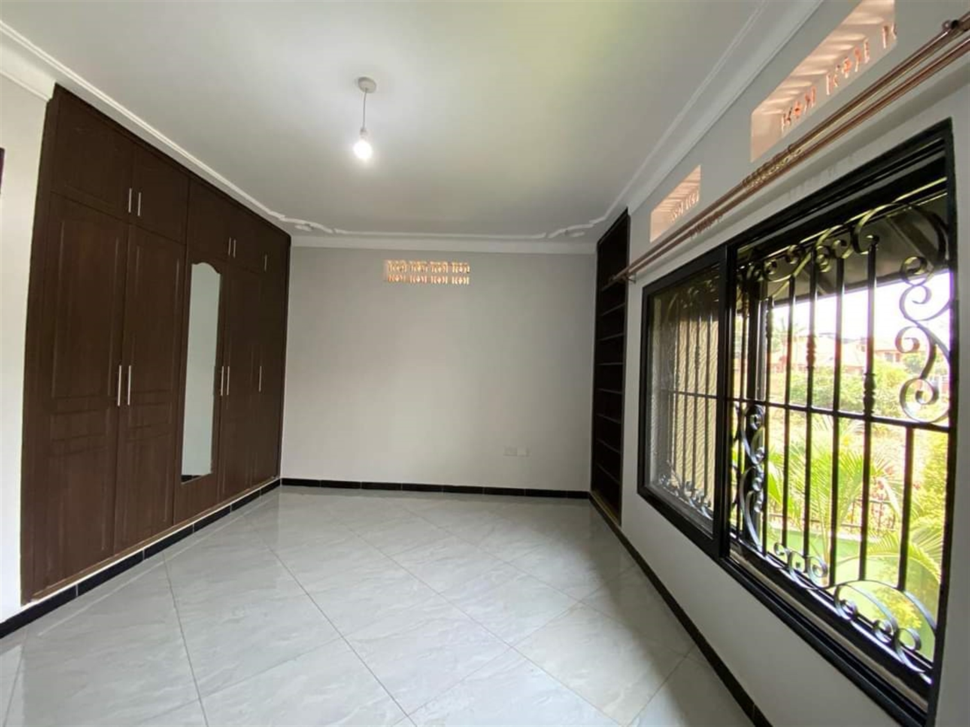 Duplex for rent in Kisaasi Kampala