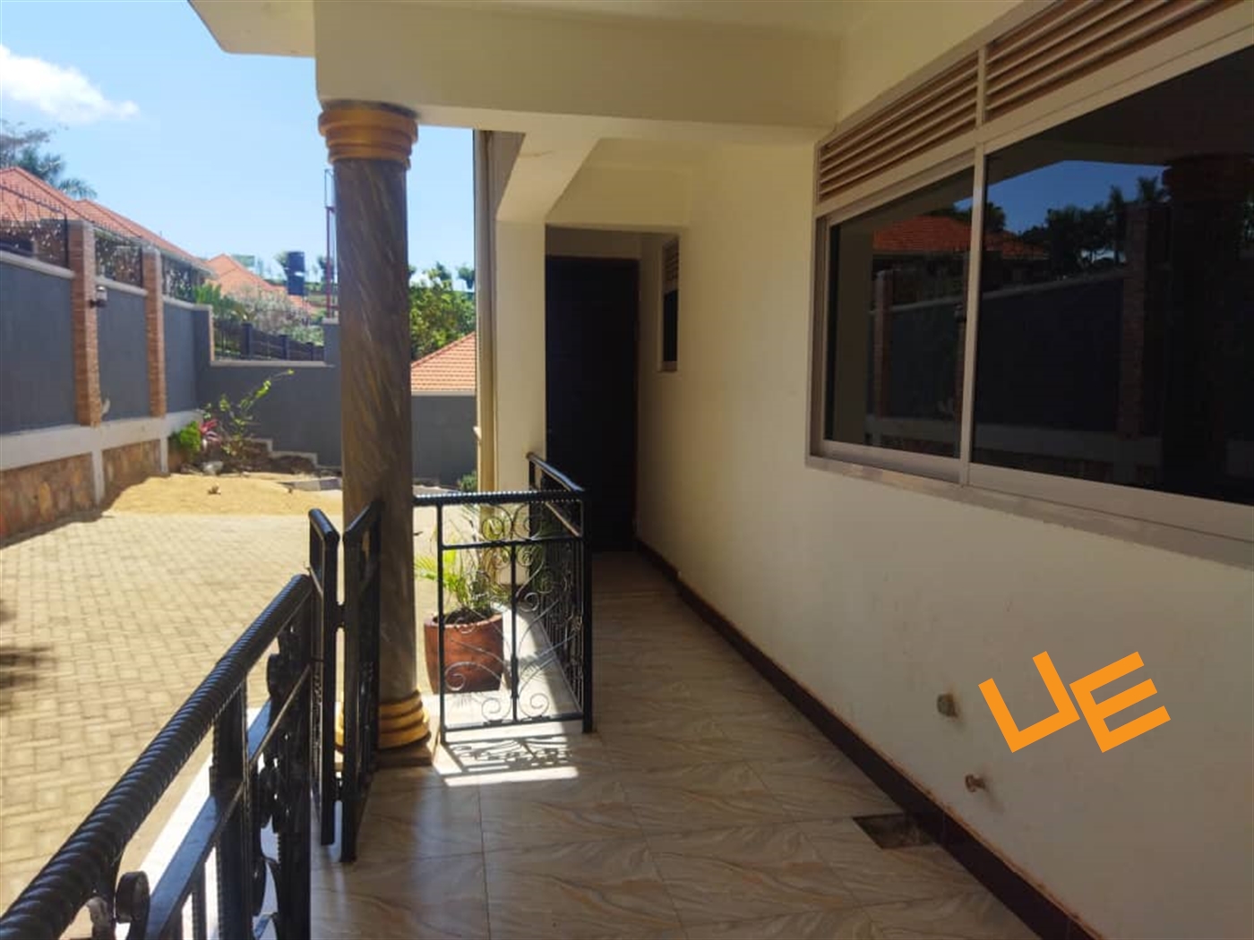Storeyed house for rent in Akright Wakiso
