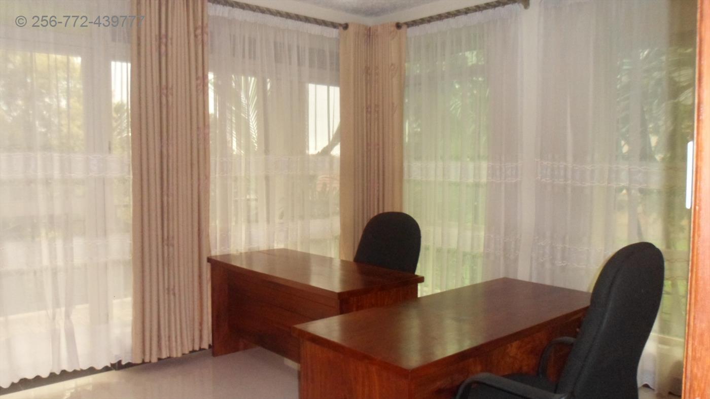 Villa for rent in Munyonyo Kampala