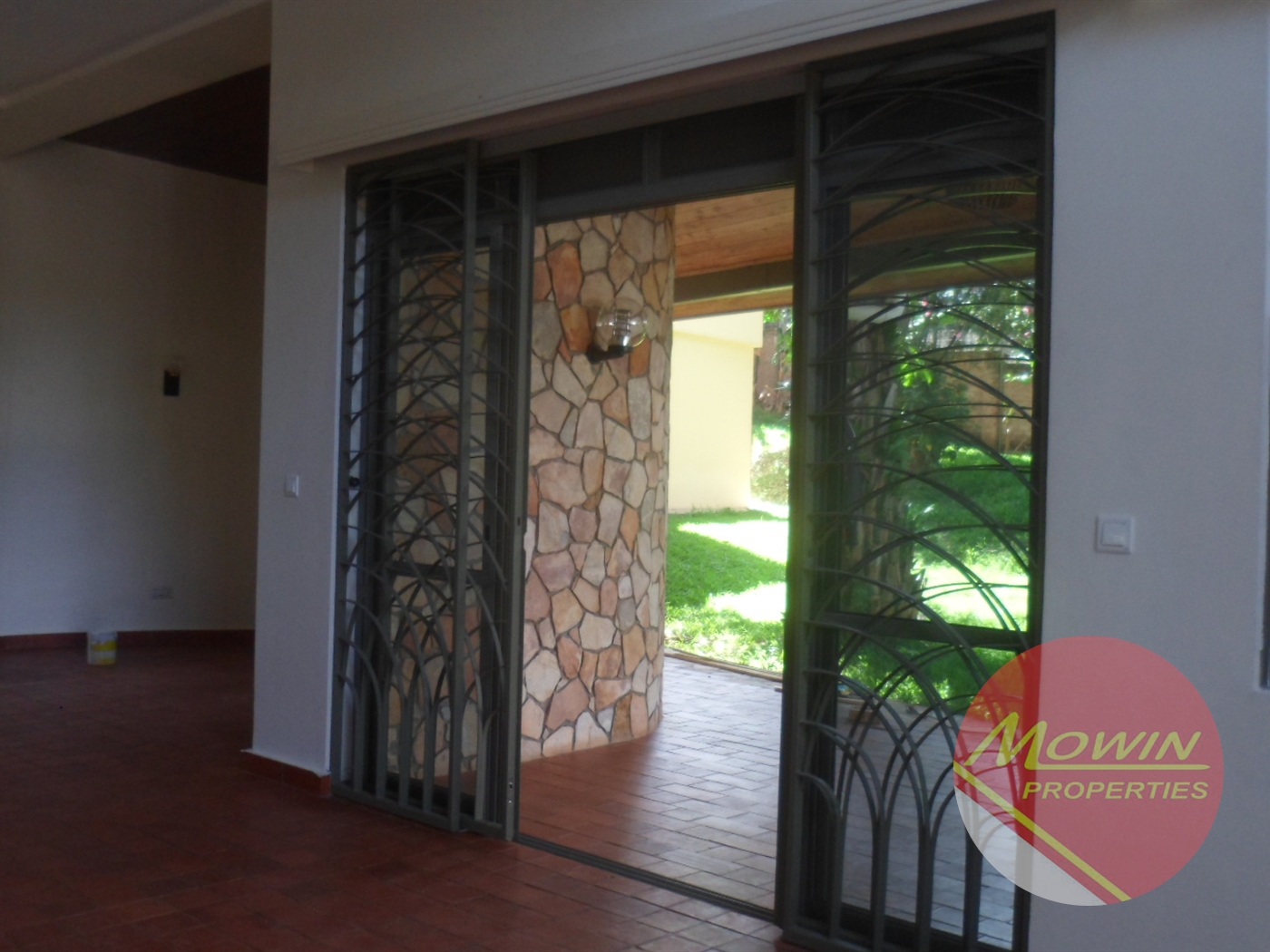 Mansion for rent in Makindye Kampala