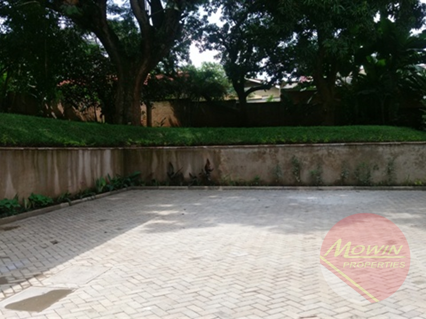 Mansion for rent in Makindye Kampala