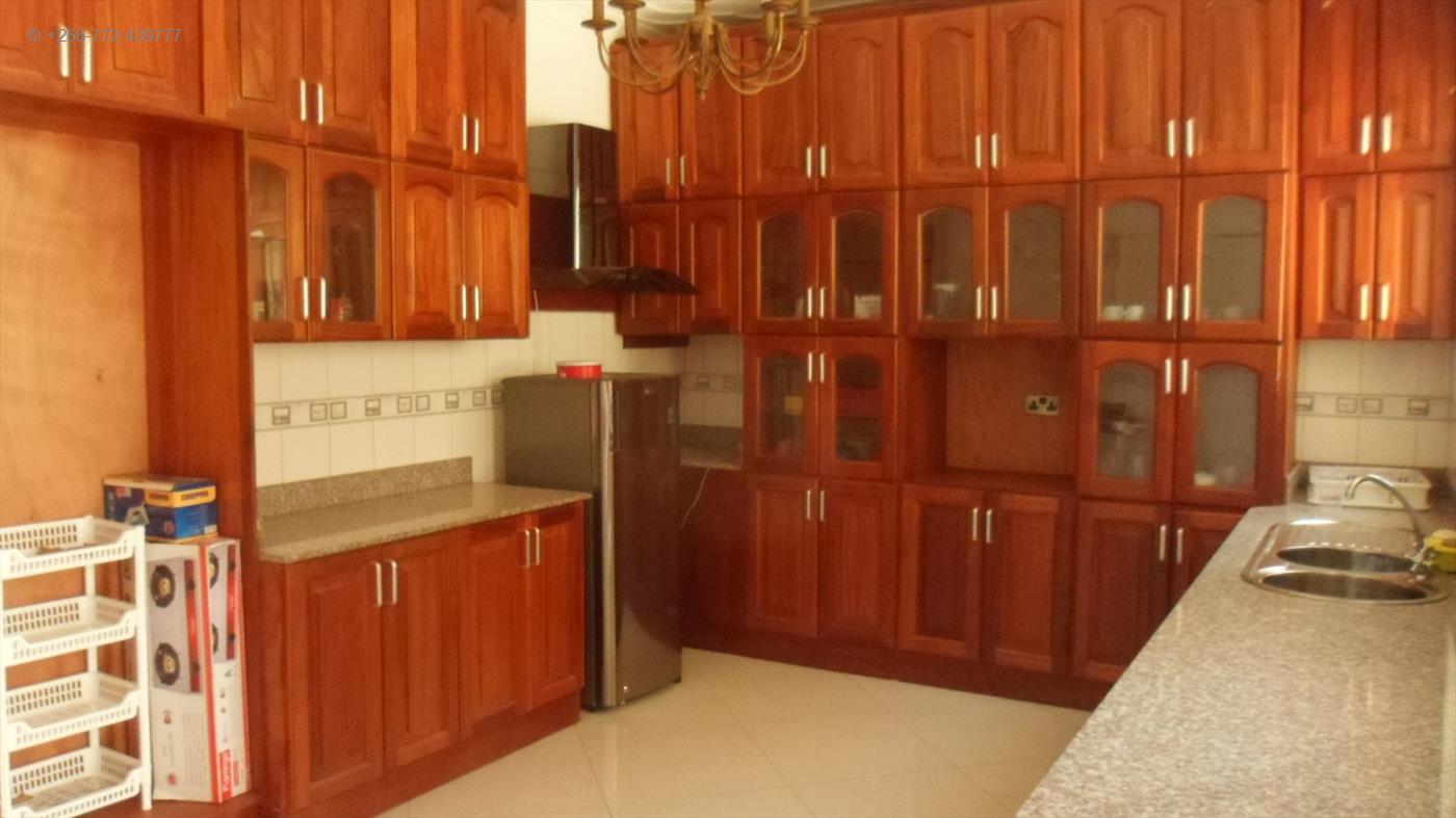 Villa for rent in Lubowa Wakiso