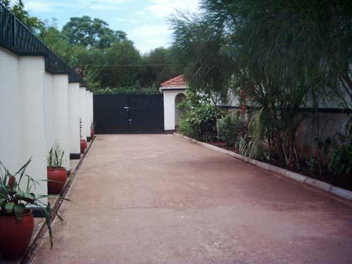 Bungalow for rent in Kololo Kampala