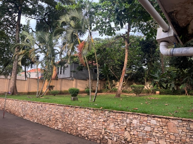 Bungalow for sale in Bugoloobi Kampala