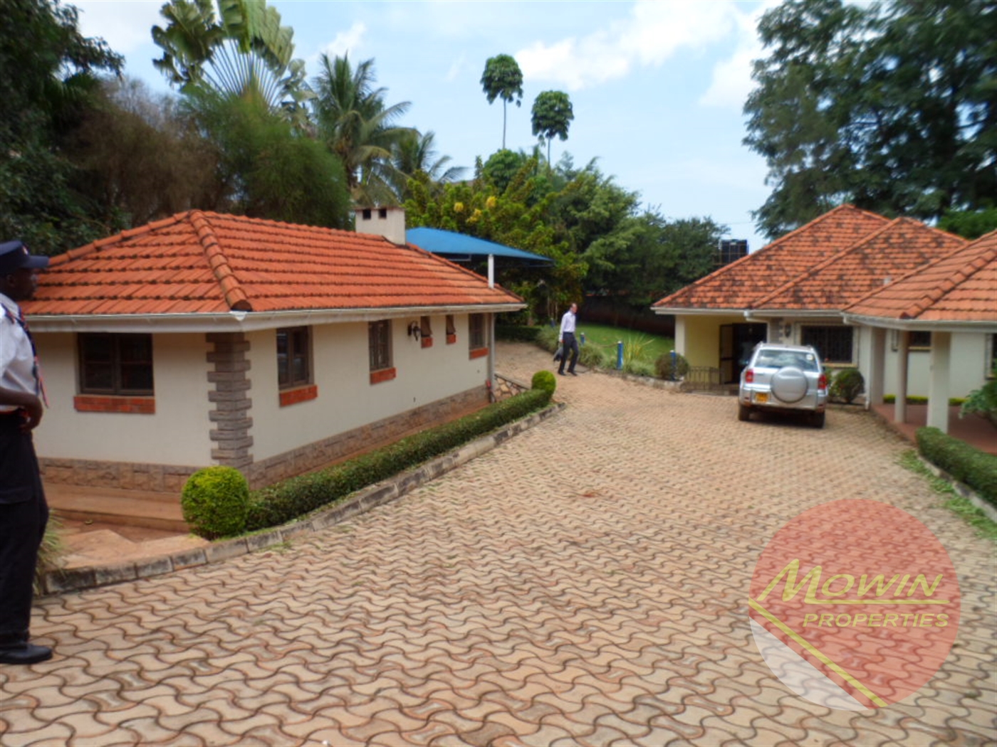 Bungalow for rent in Kololo Kampala