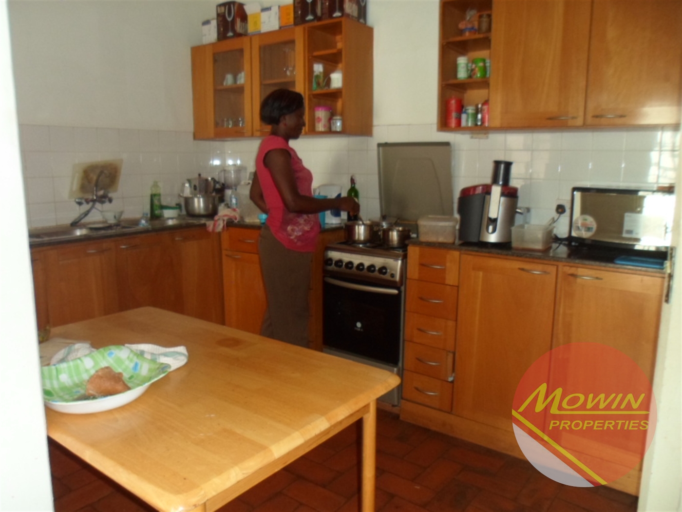 Bungalow for rent in Mbuya Kampala