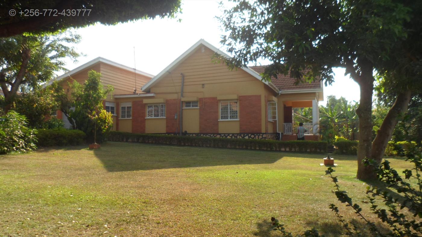 Bungalow for sale in Rubaga Kampala