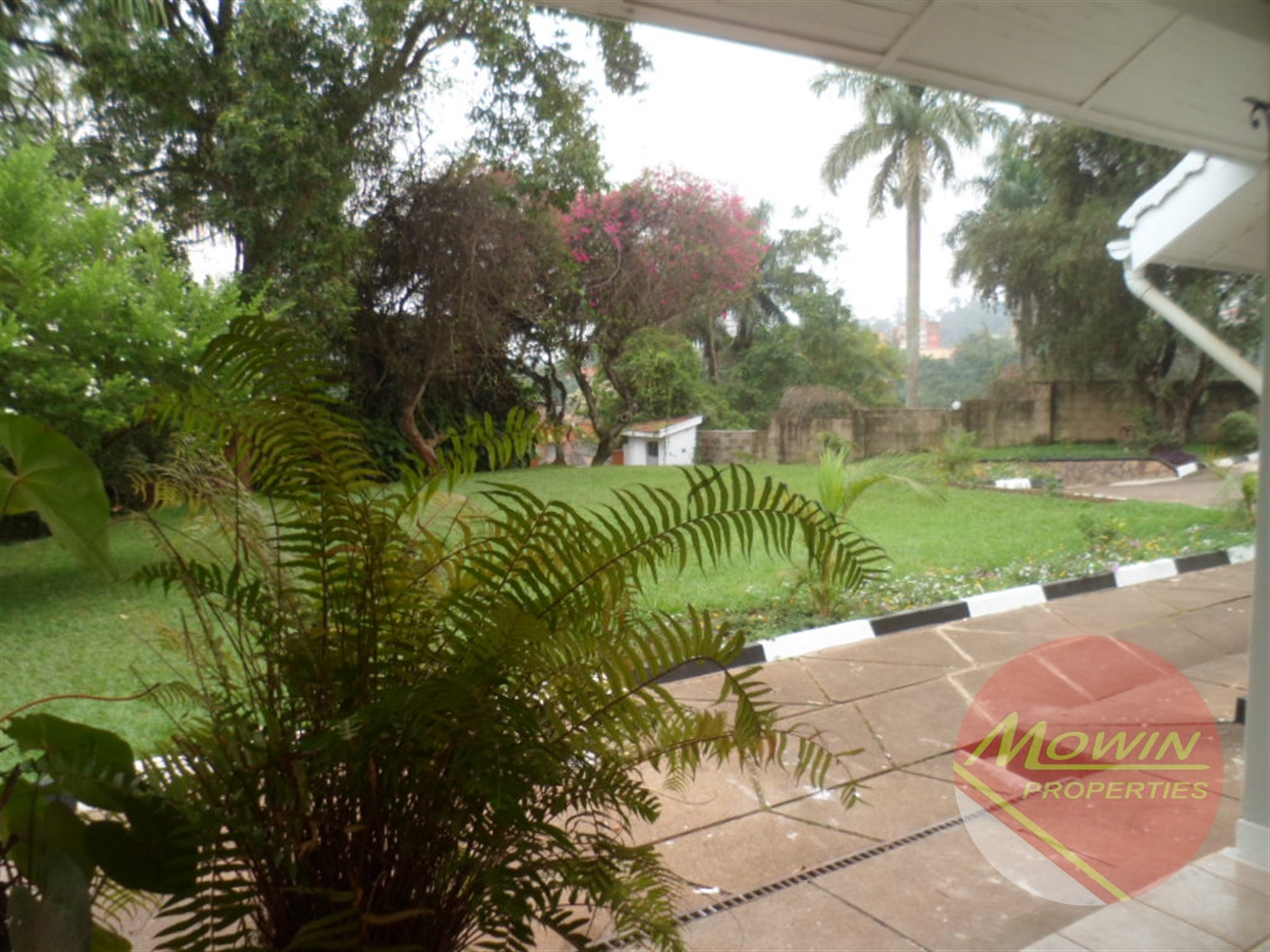 Bungalow for rent in Kololo Kampala