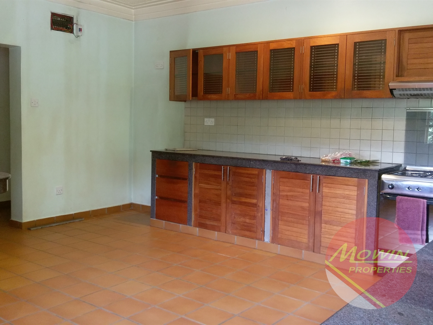 Villa for rent in Kansanga Kampala