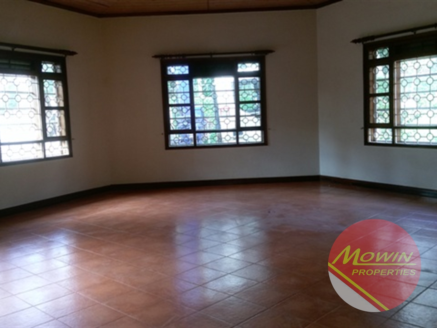 Bungalow for rent in Kololo Kampala