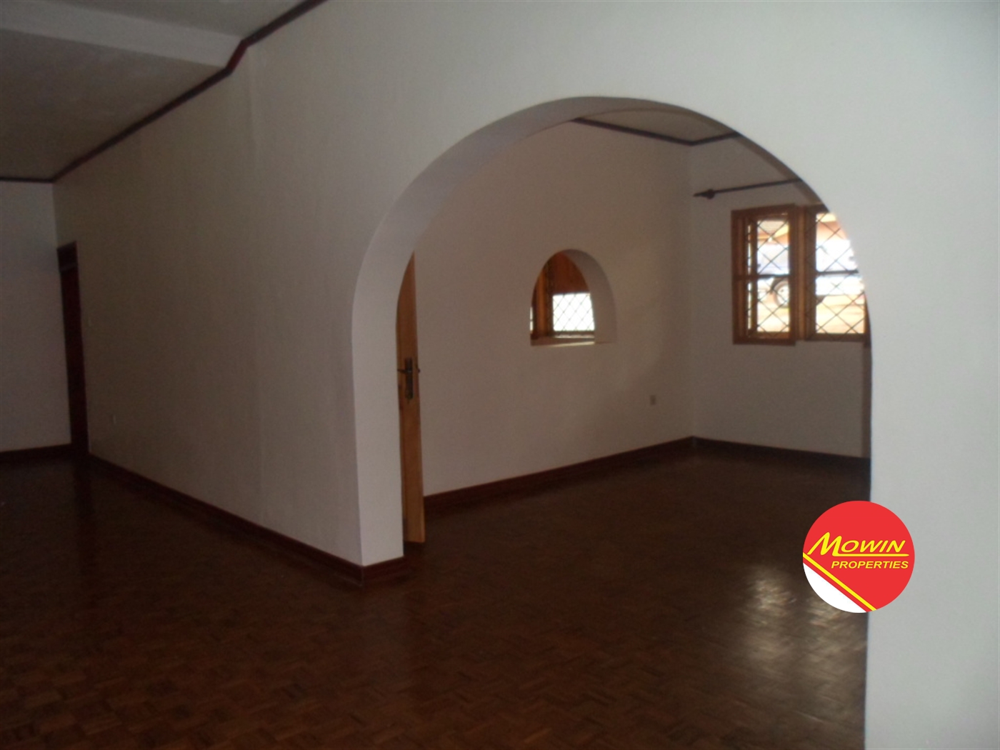 Bungalow for rent in Bugoloobi Kampala