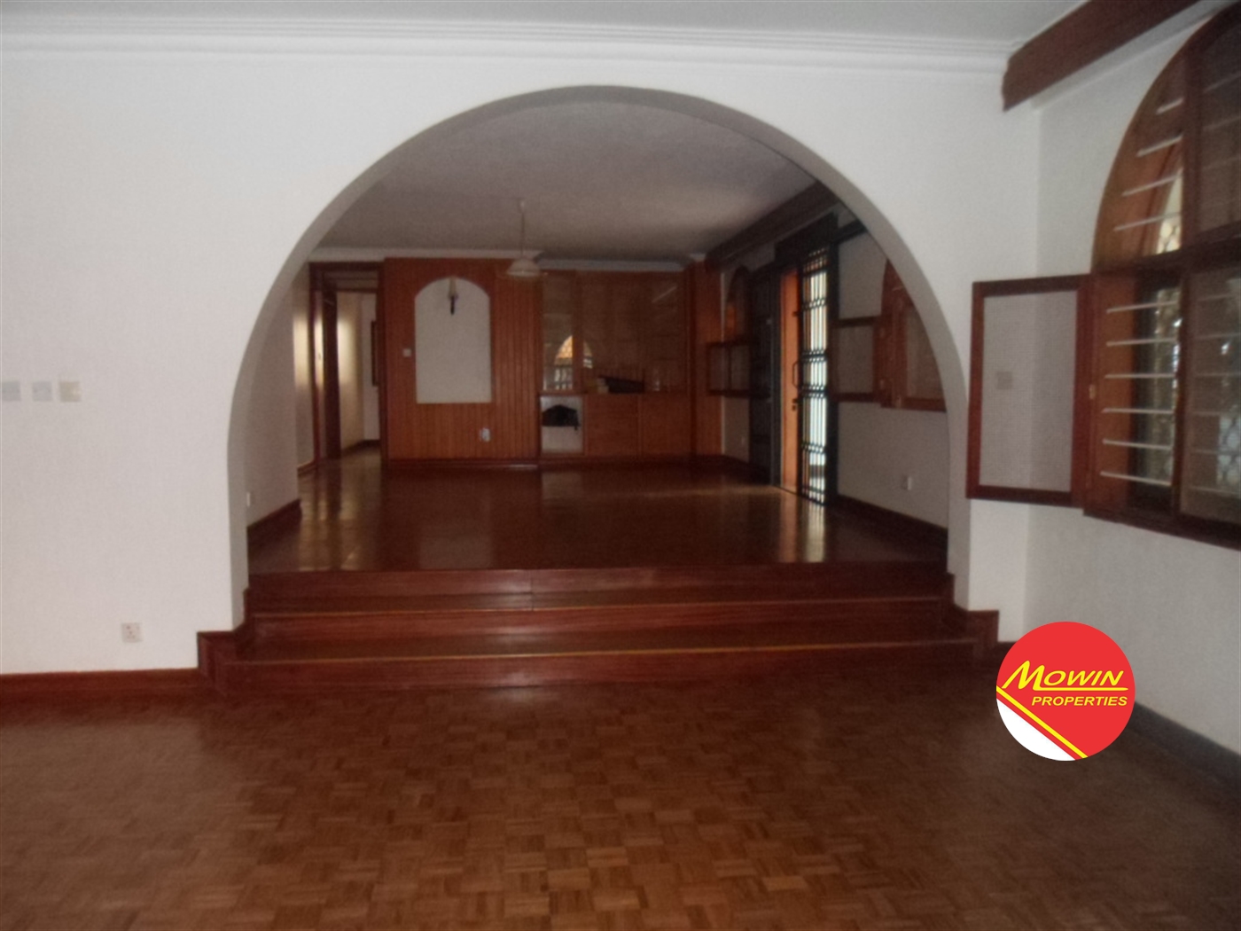 Storeyed house for rent in Bugoloobi Kampala