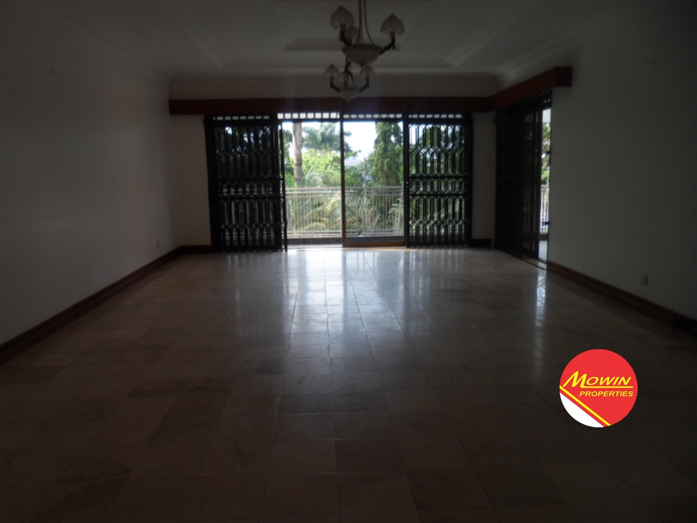 Storeyed house for rent in Bugoloobi Kampala