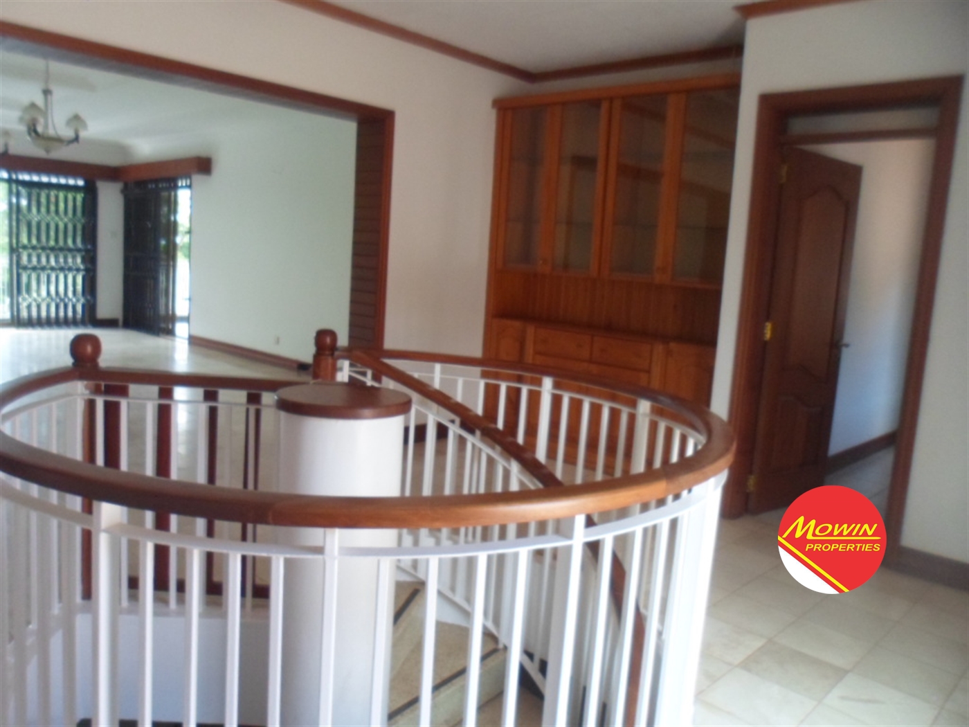 Storeyed house for rent in Bugoloobi Kampala