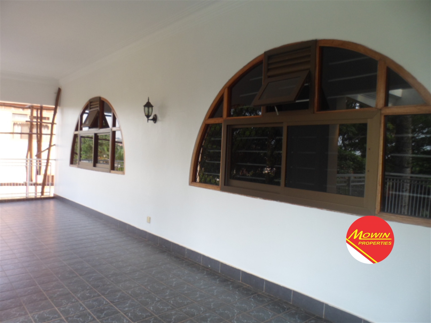 Storeyed house for rent in Bugoloobi Kampala