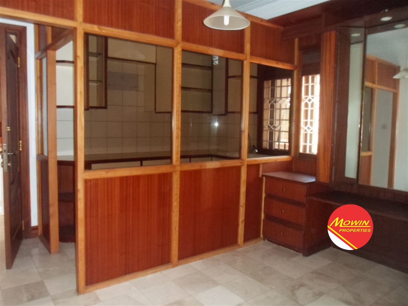 Storeyed house for rent in Bugoloobi Kampala