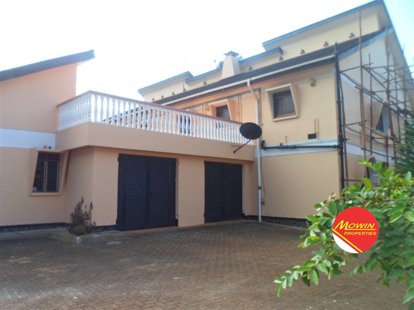 Storeyed house for rent in Bugoloobi Kampala