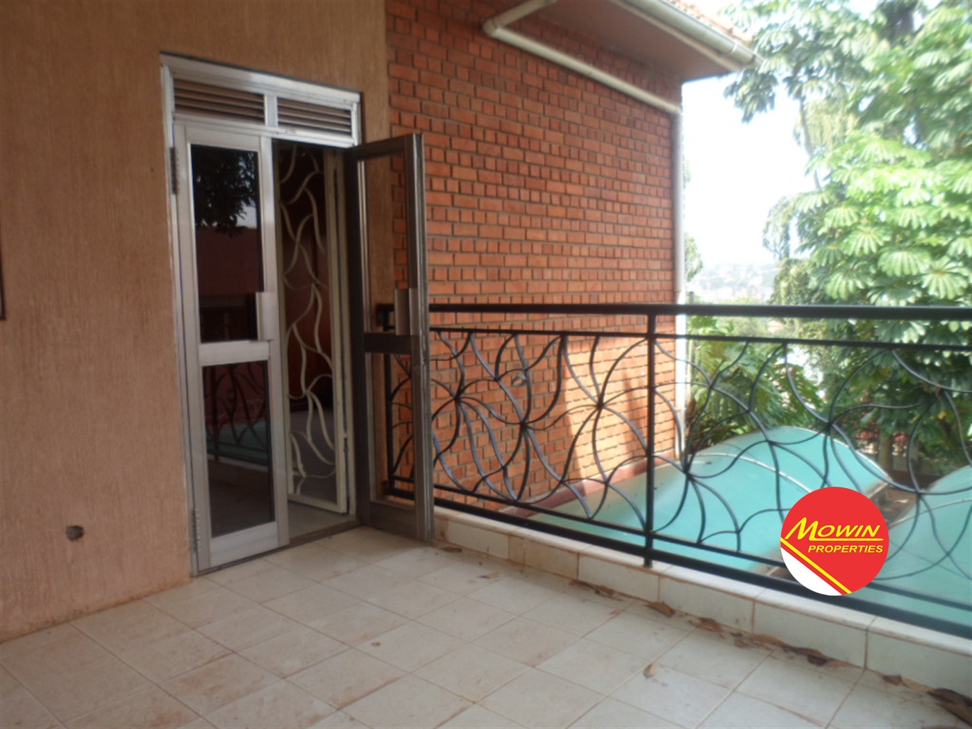 Storeyed house for rent in Bugoloobi Kampala