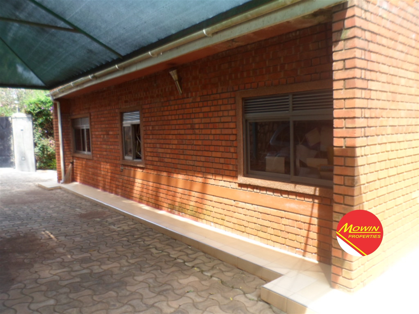 Storeyed house for rent in Bugoloobi Kampala