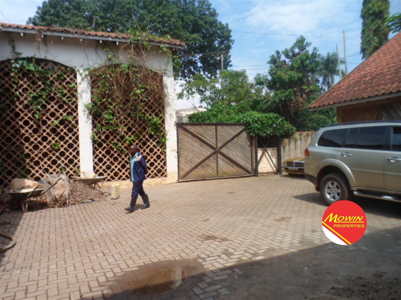 Storeyed house for rent in Muyenga Kampala