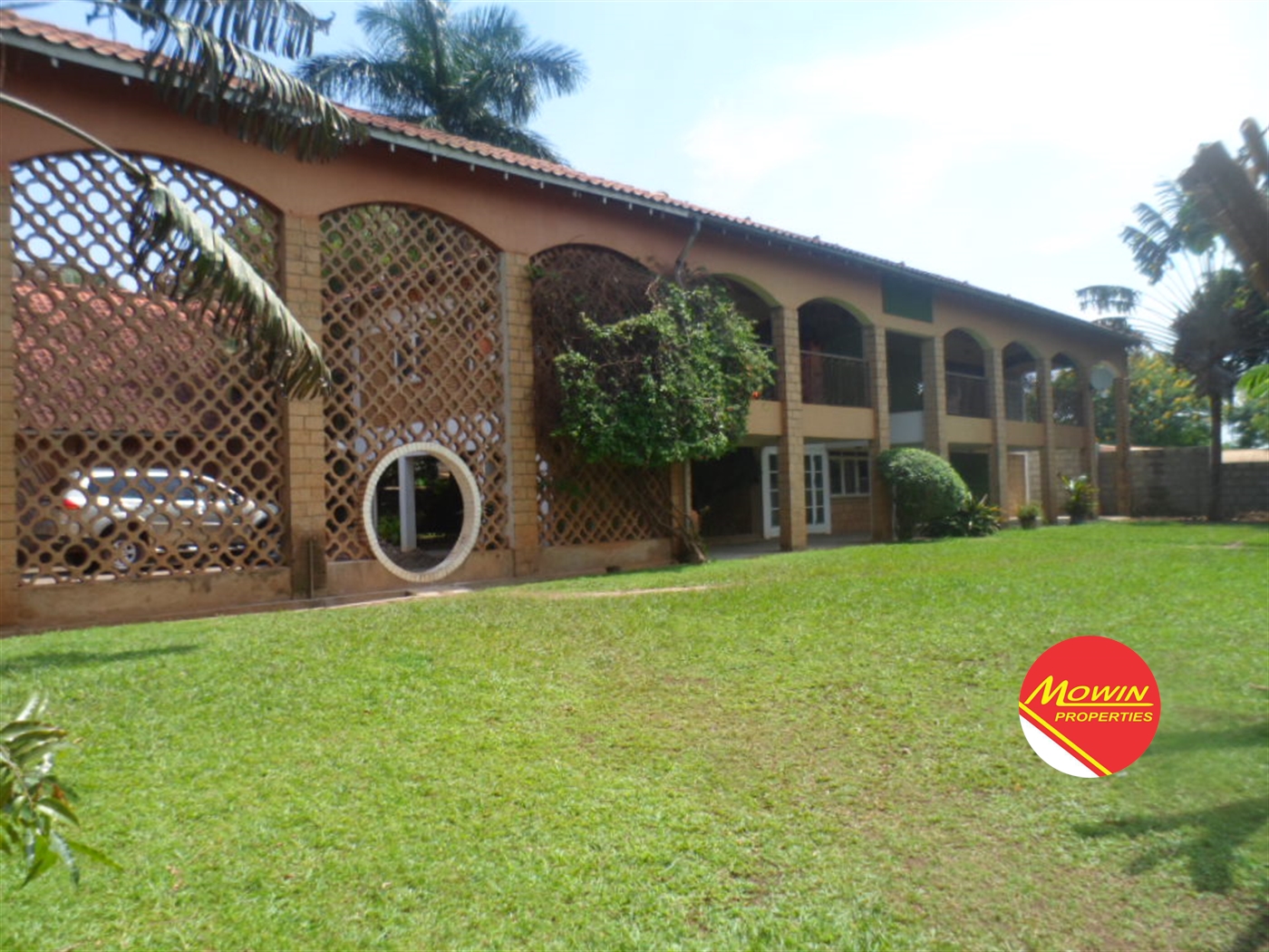 Storeyed house for rent in Muyenga Kampala