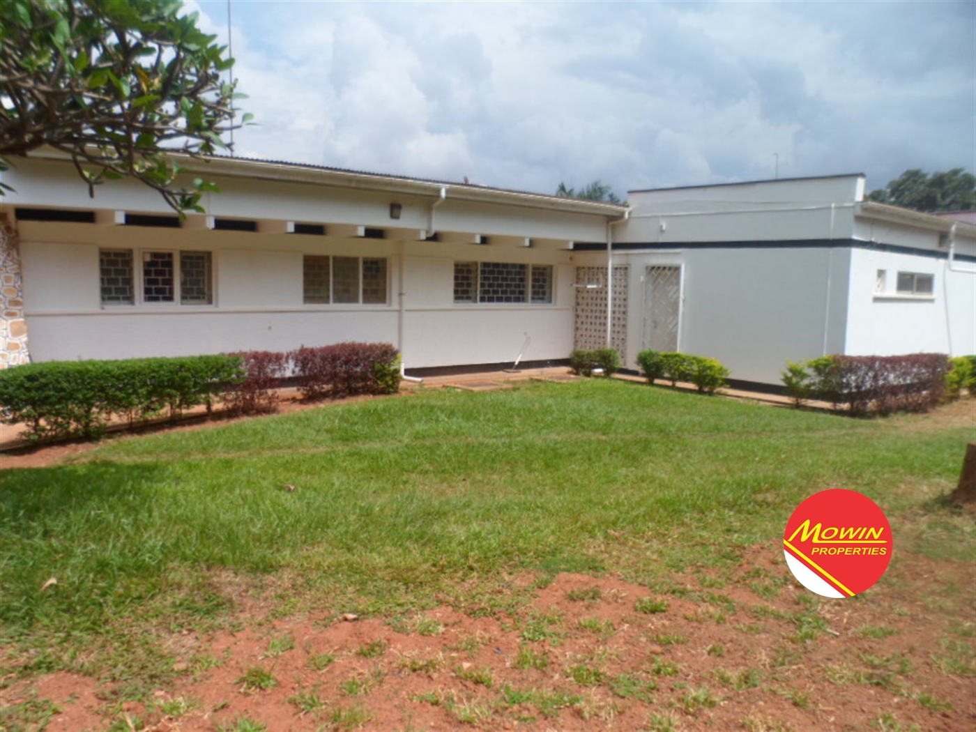 Bungalow for rent in Kololo Kampala