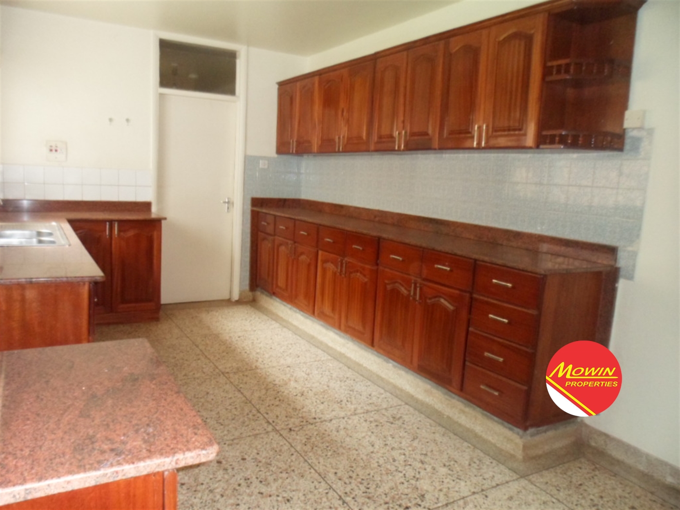 Bungalow for rent in Kololo Kampala