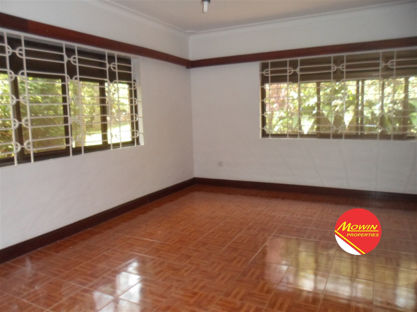 Bungalow for rent in Bugoloobi Kampala