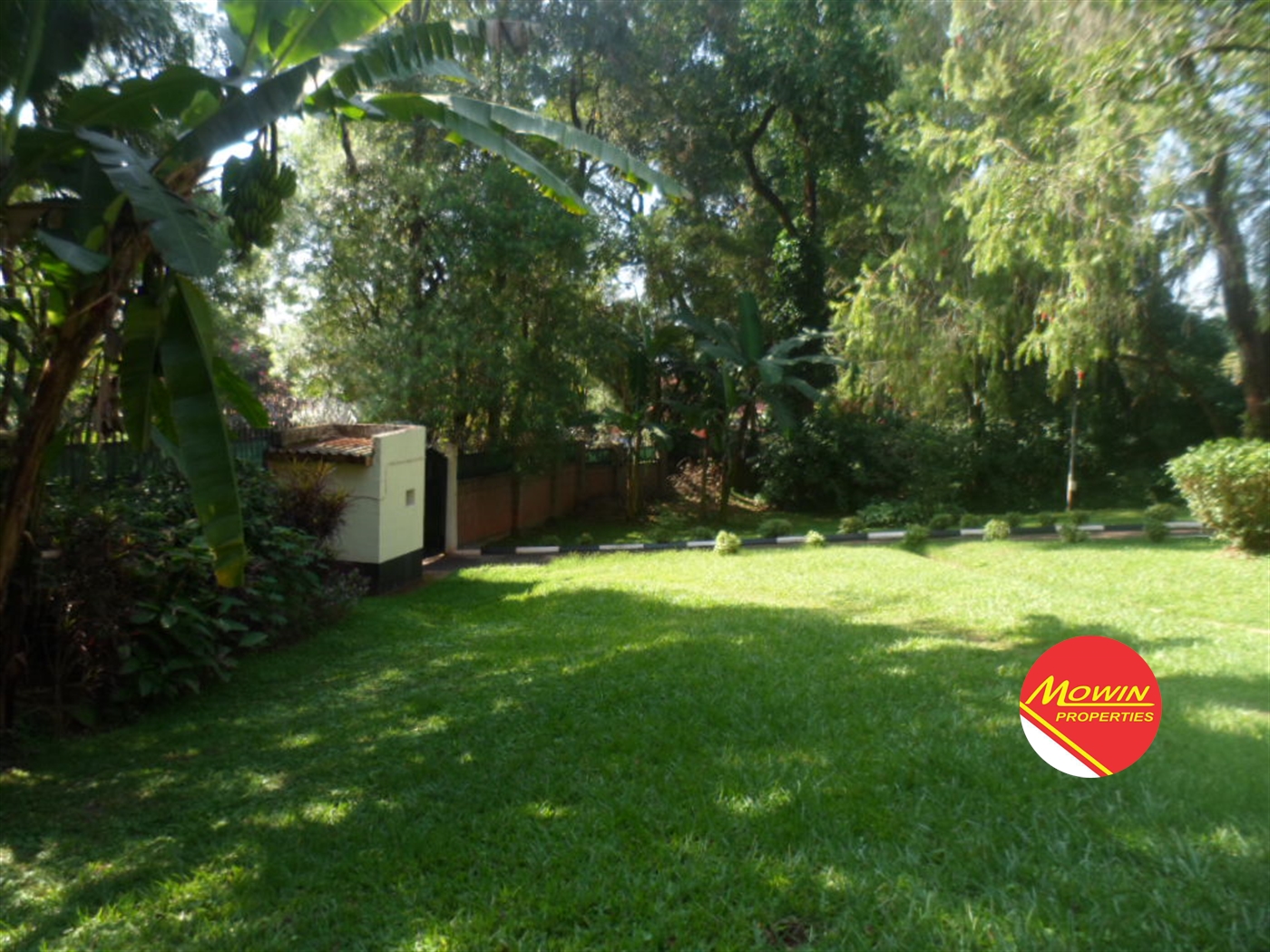 Bungalow for rent in Kololo Kampala